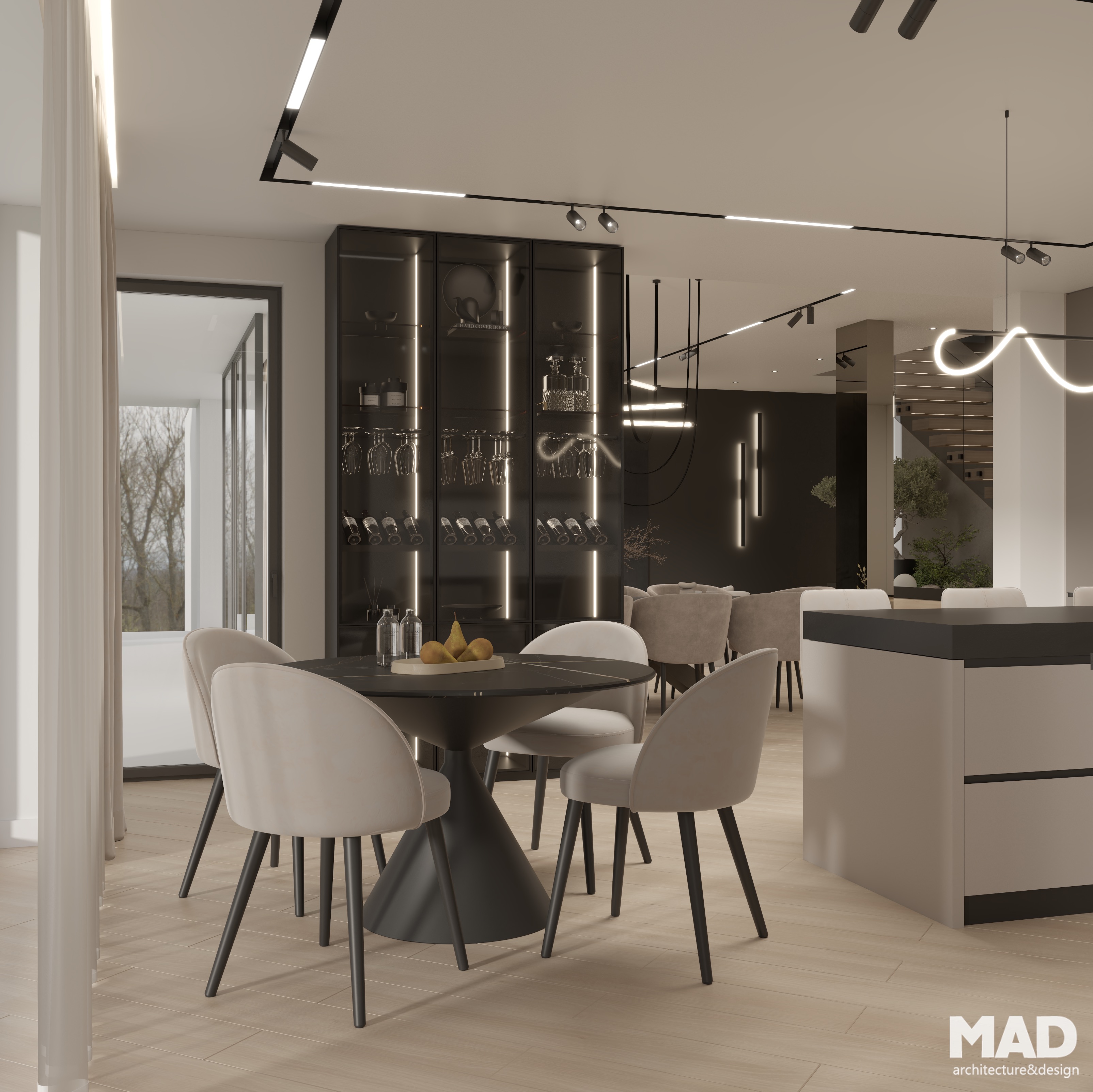 Zonă de dining elegantă, cu masă rotundă neagră și scaune tapițate bej, completată de o vitrină iluminată pentru pahare și vinuri, design contemporan realizat de MAD architecture&design.