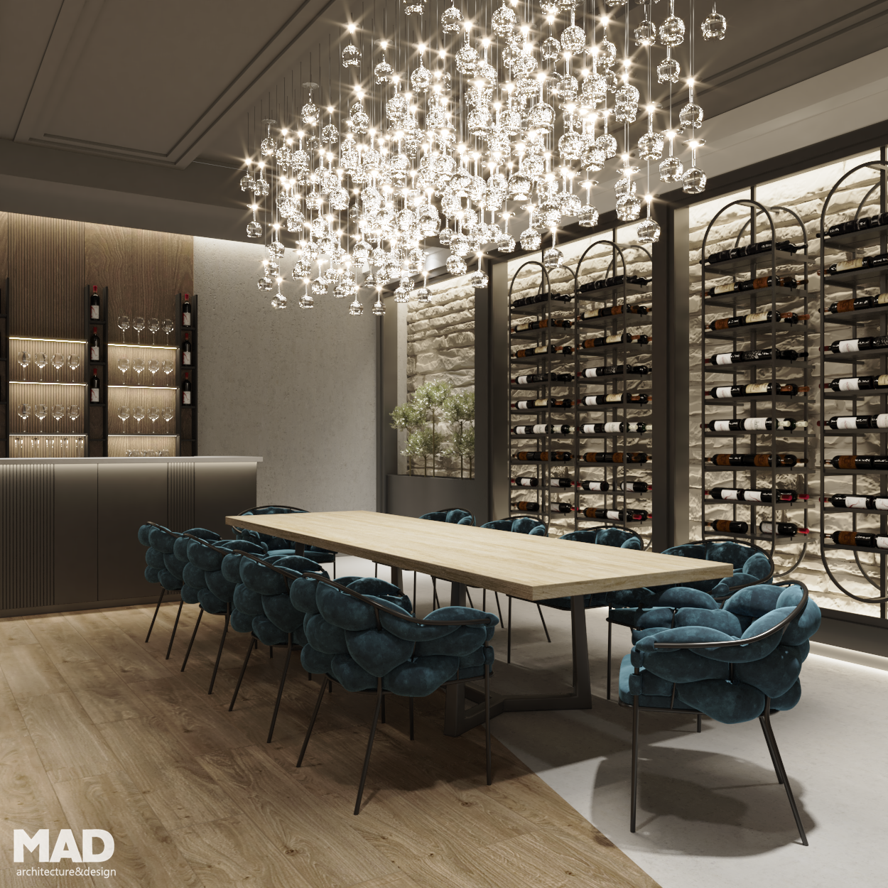 Spațiu de cramă luxury contemporan cu masă centrală din lemn, candelabru din pahare și rafturi metalice pentru vinuri, proiect MAD architecture&design.